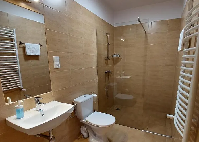 Tamarynowa Osada - Kraina Udanego Wypoczynku Κατάλυμα σε φάρμα Lowyn